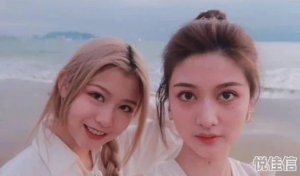 暴露娇妻小月新婚小月与丈夫甜蜜旅行，分享幸福瞬间，感受生活的美好