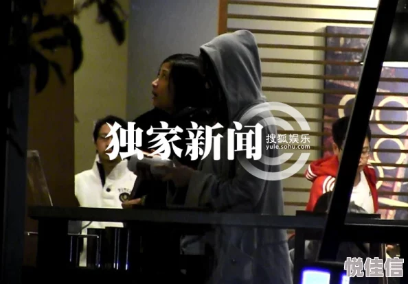 Avlulu与神秘男子深夜咖啡店密会疑似新恋情曝光