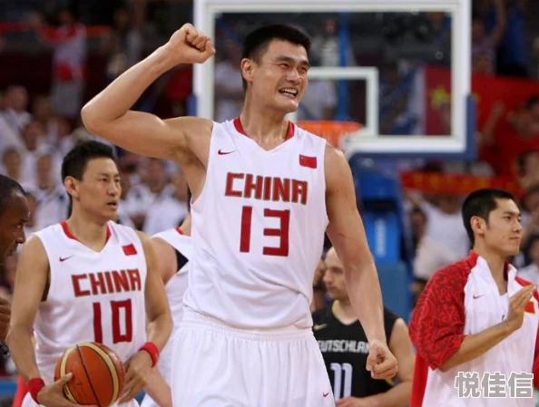 NBA篮球世界手游如何搭配阵容才能称霸？